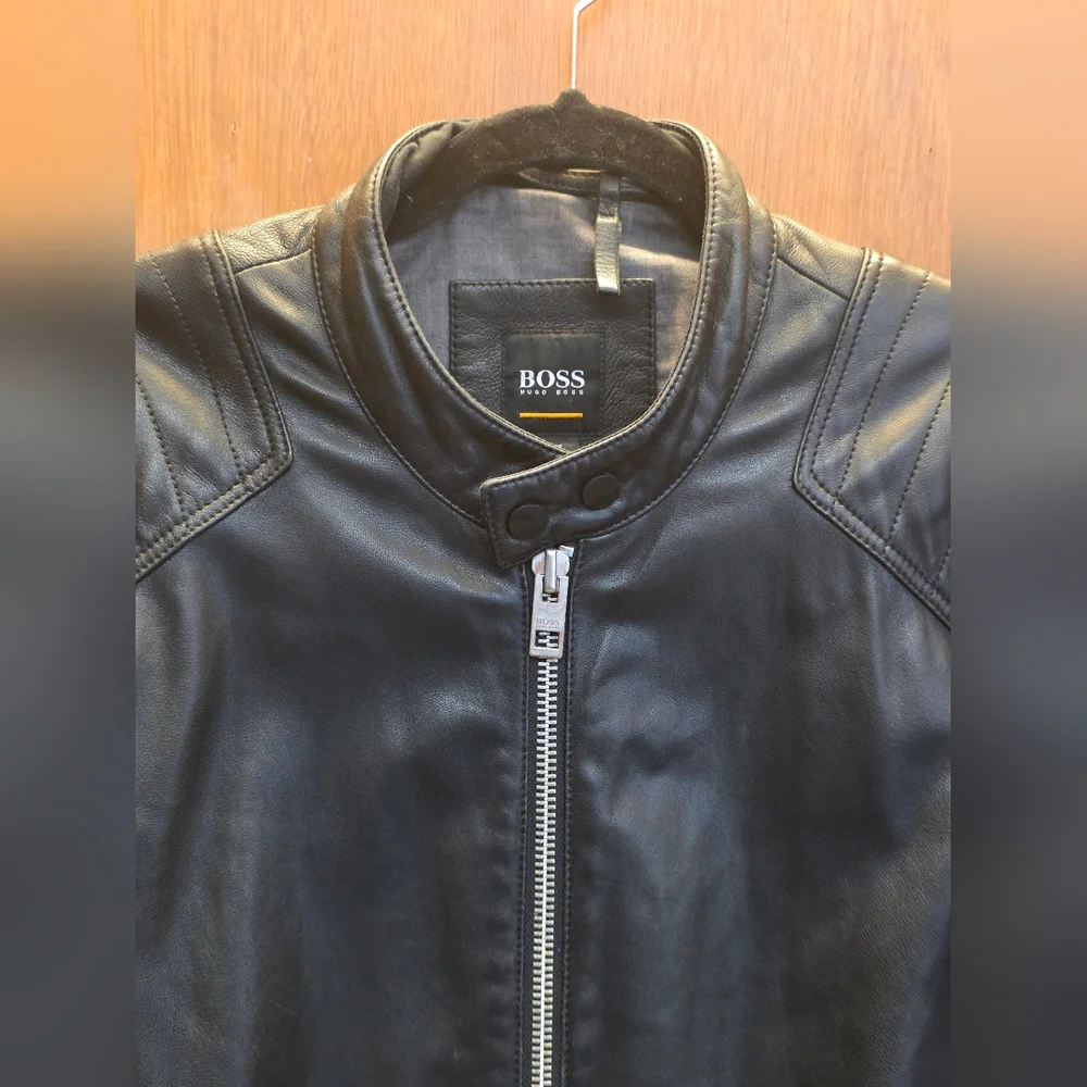 HUGO BOSS BLACK LEATHER BIKER JACKET XL 52